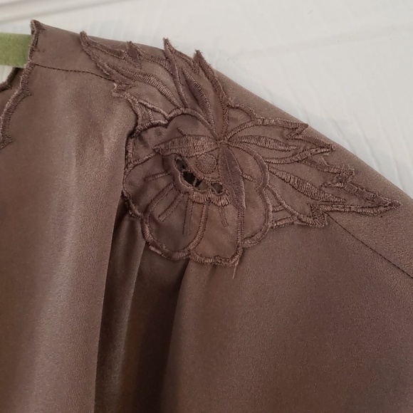 Banana Republic V-neck Blouse - Picture 2 of 6